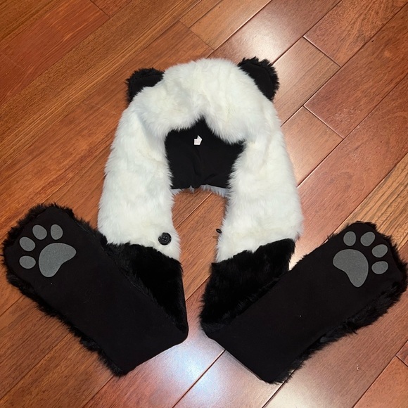🐼 Panda 3 in 1 scarf hat and mittens! 🐼 - Picture 2 of 8